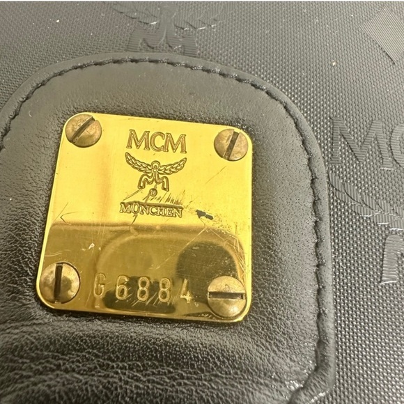 Authentic MCM Crossbody bag - Picture 6 of 9